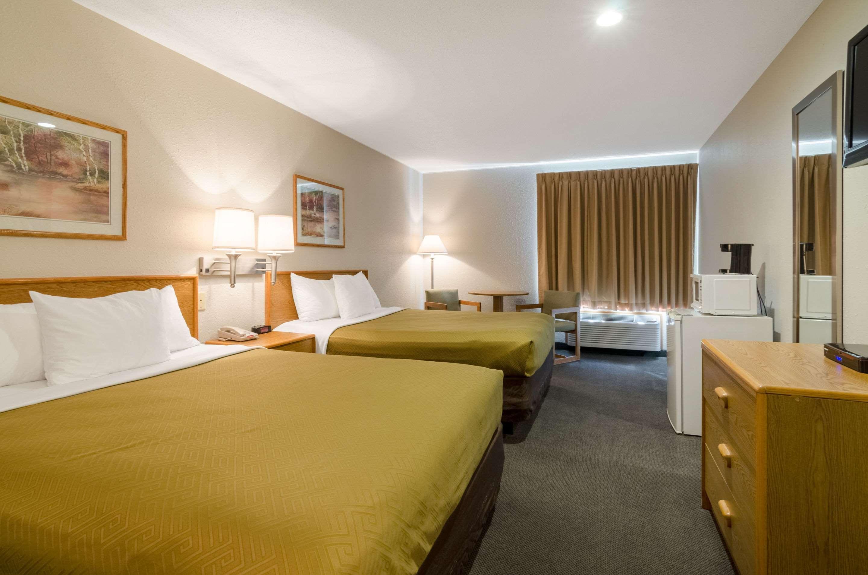 Rodeway Inn Ainsworth Zewnętrze zdjęcie